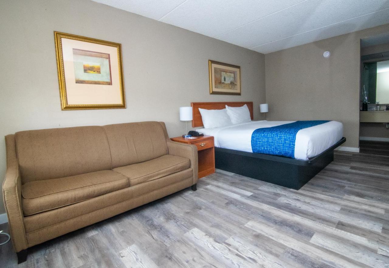 Travelodge By Wyndham Пуебло Екстериор снимка